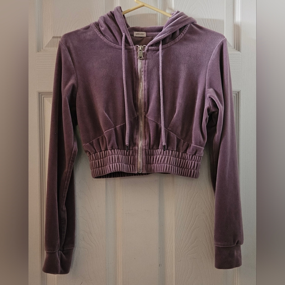 DYUKI Cropped Hoodie